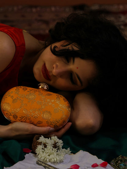 Heritage Royale Embellished Clutch with Ornate Floral Detailing and Crystal Studded Clasp