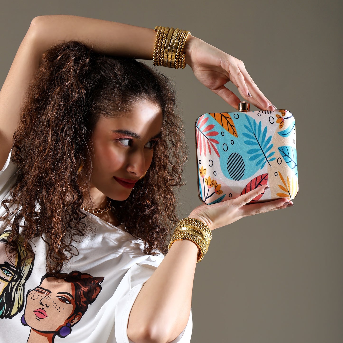 Leaf It Girl – Tropical Vibe Clutch for Your Fresh Fashion Days