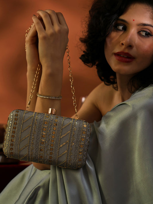 Sitara Clutch Elegant Embellished Evening Clutch with Detachable Chain