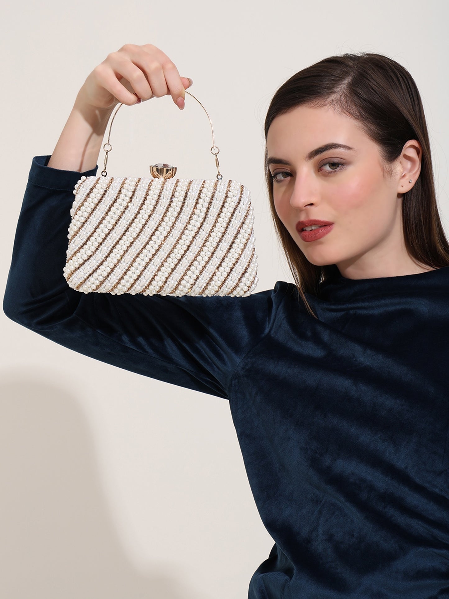 Luxe Pearl Evening Hand Clutch | Ladies Party Wedding Purse with Chain Strap